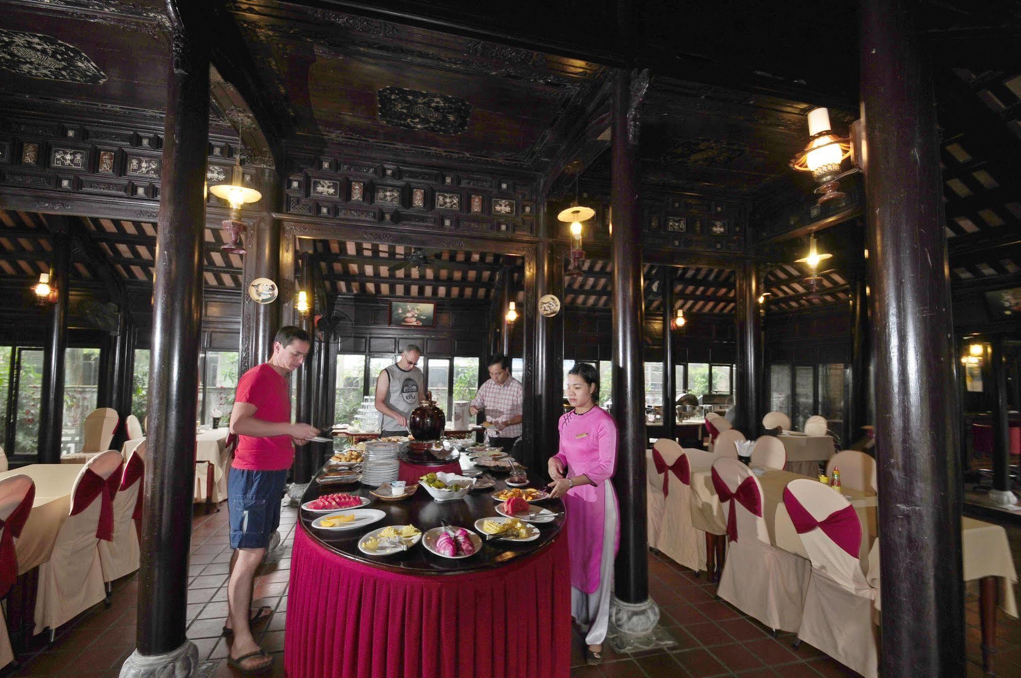 Thanh Noi Hotel Hue Exterior photo