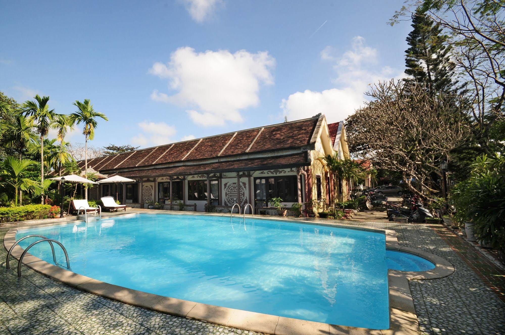 Thanh Noi Hotel Hue Exterior photo