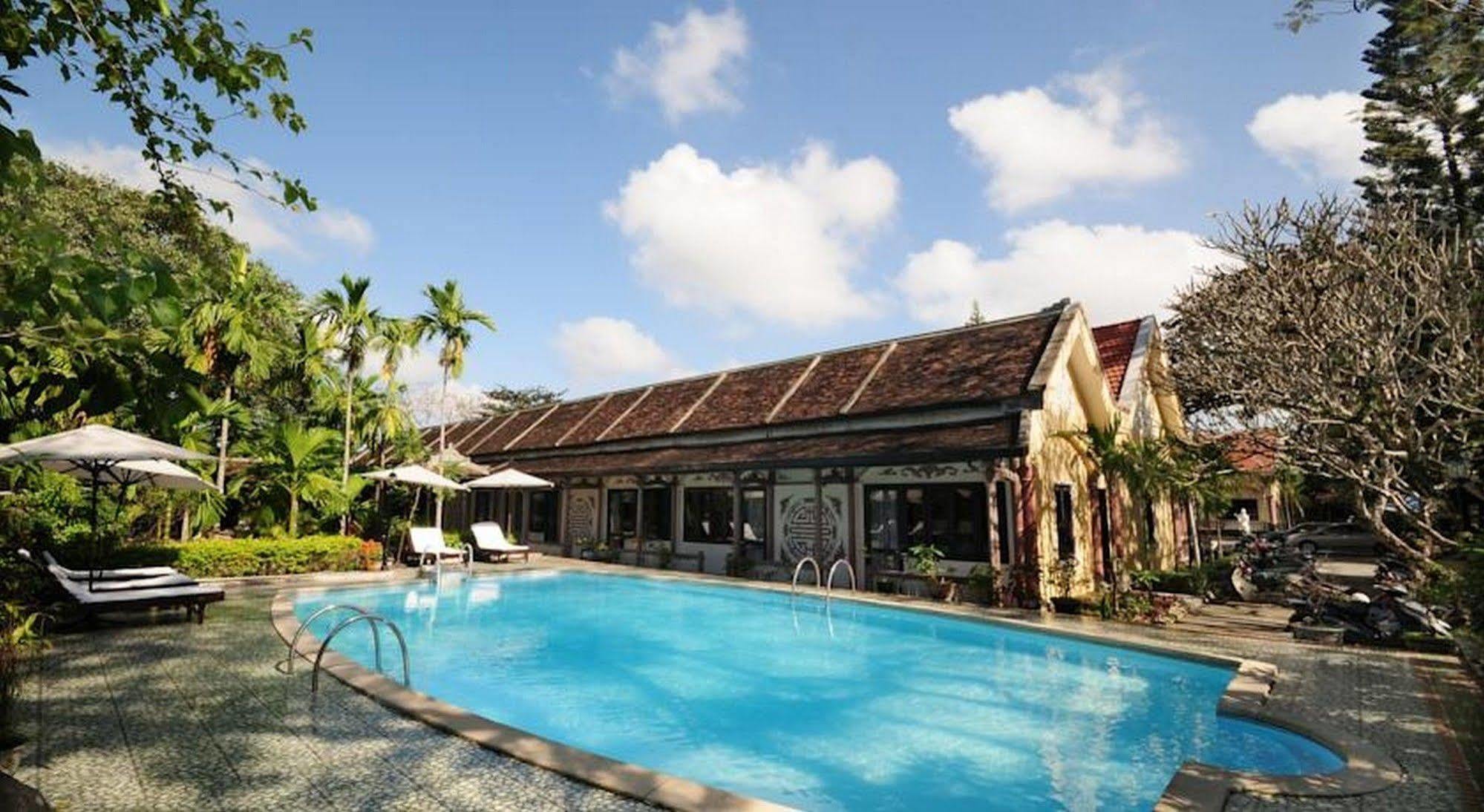 Thanh Noi Hotel Hue Exterior photo